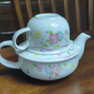 Floral Teapot and Cup Set
